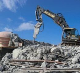 pelleteuse chantier BHR demolition bretagne